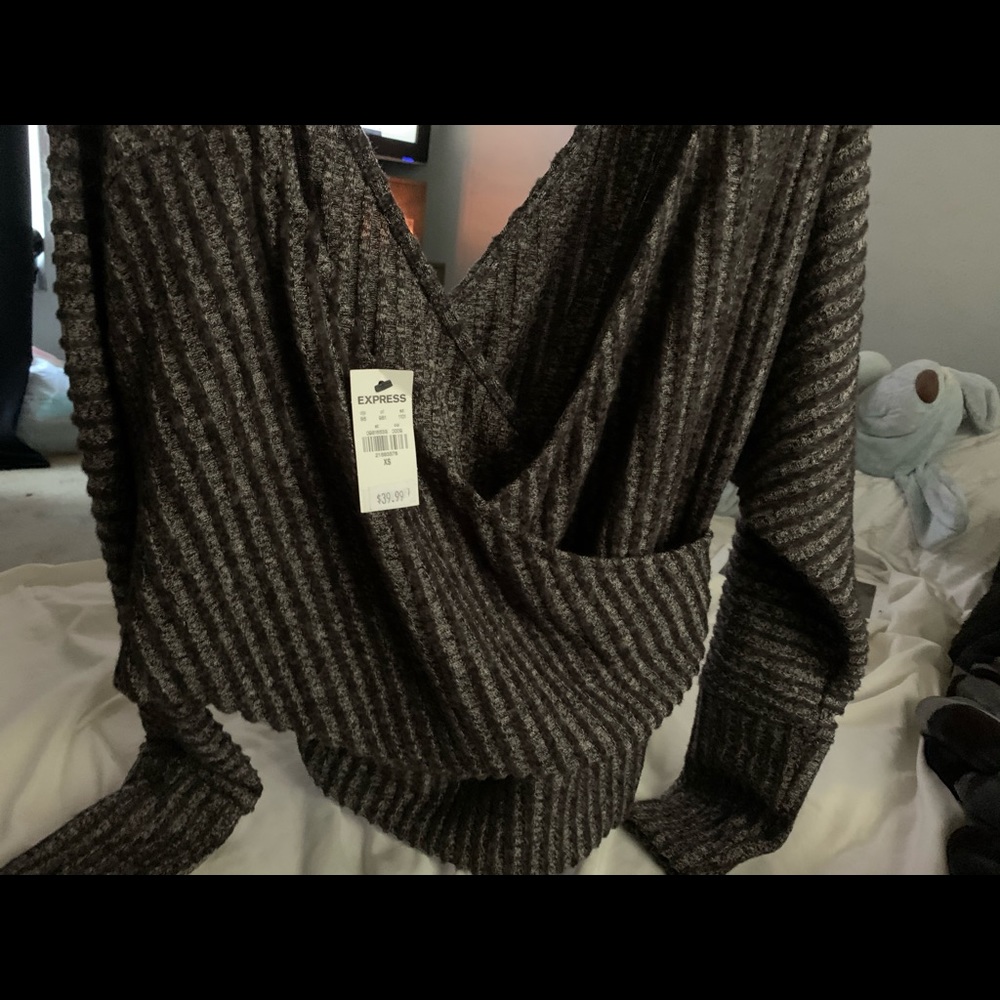 Long sleeve top/sweater .